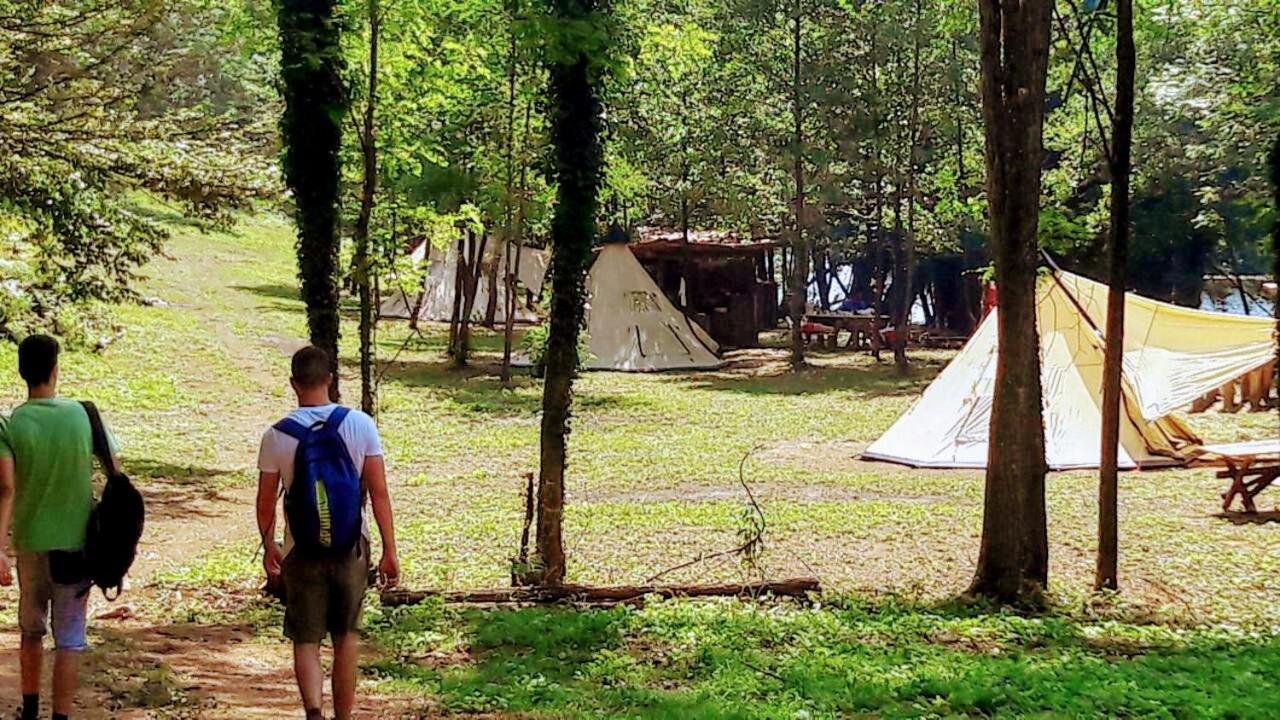 Robinson Camp Kupa - Juratovicki Brig Hotel Netretic Kültér fotó
